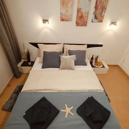 Alejandro Neptuno Apartman *